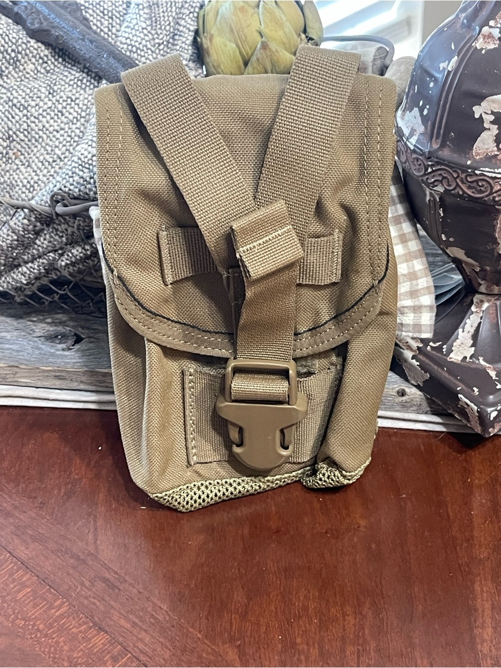 Eagle Industries Molle General Purpose Canteen Pouch Coyote FSBE 1QT tactical